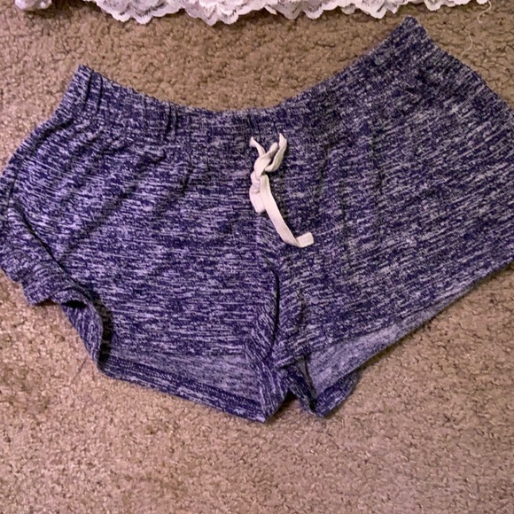 Wallflower shorts pyjama set size small - Picture 2 of 4